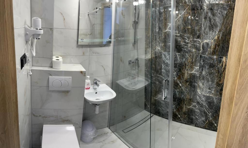 Irys 1 Apartment Tychy Bagian luar foto