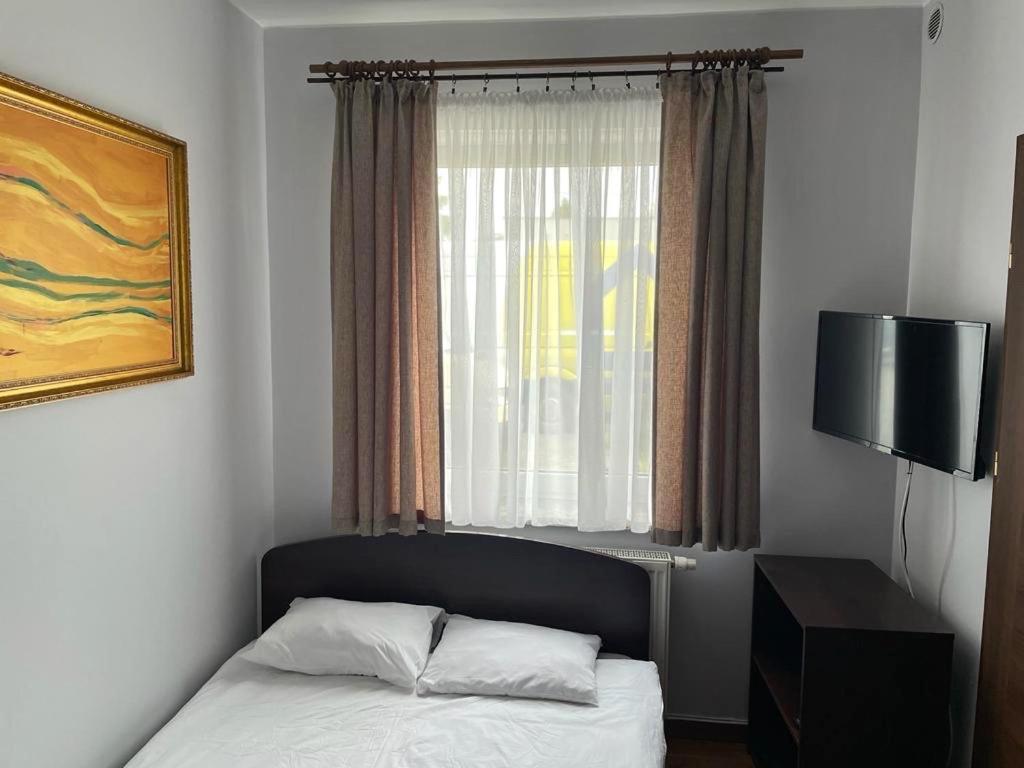 Irys 1 Apartment Tychy Bagian luar foto